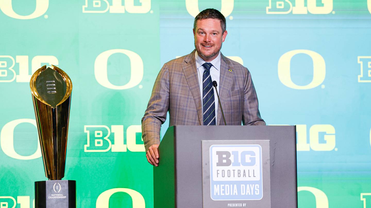 Initial Coaches Poll only adds to Oregon's pressure to win a National Championship