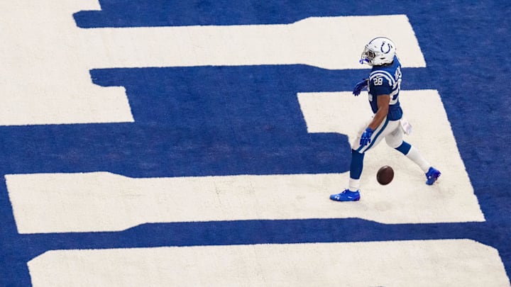 Indianapolis Colts running back Jonathan Taylor (28) celebrates after scoring a touchdown Sunday, Oct. 5, 2025, during a game against the Las Vegas Raiders at Lucas Oil Stadium in Indianapolis. The Indianapolis Colts defeated the Las Vegas Raiders, 40-6.
