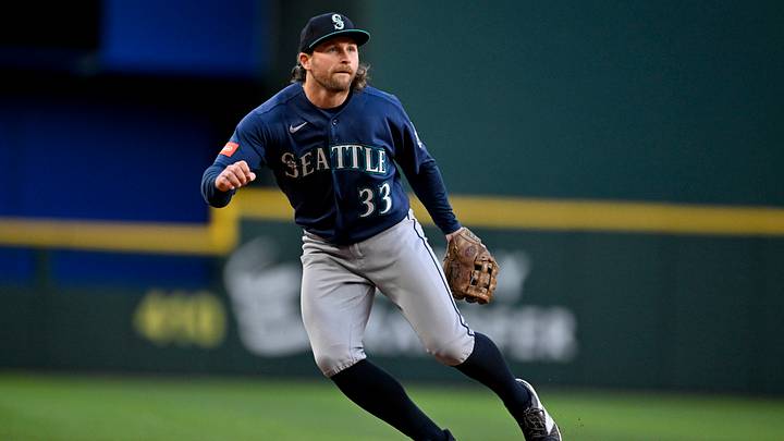 Apr 6, 2026; Arlington, Texas, USA; Seattle Mariners third baseman Brendan Donovan (33) looks for the ball during the game between the Rangers and the Mariners at Globe Life Field. Mandatory Credit: Jerome Miron-Imagn Images Apr 6, 2026; Arlington, Texas, USA; Seattle Mariners third baseman Brendan Donovan (33) looks for the ball during the game between the Rangers and the Mariners at Globe Life Field. Mandatory Credit: Jerome Miron-Imagn Images