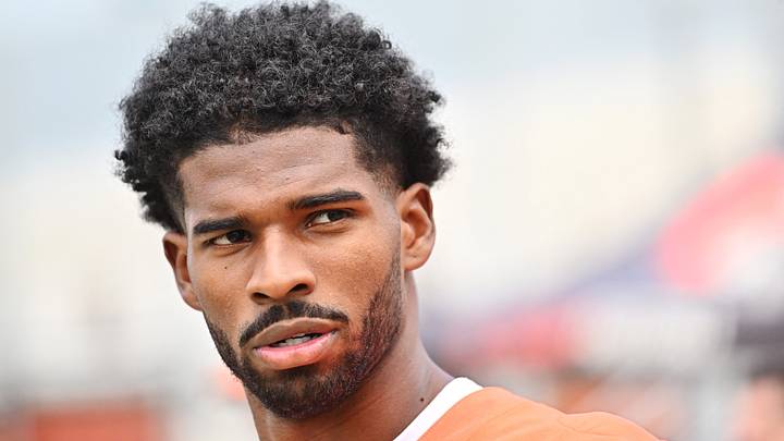 Cleveland Browns quarterback Shedeur Sanders (2) looks on