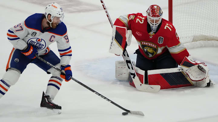 Connor McDavid and Sergei Bobrovsky top the odds list to win the Conn Smythe Trophy.