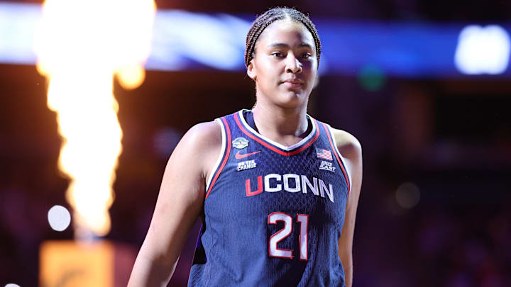 Apr 4, 2025; Tampa, FL, USA; Connecticut Huskies forward Sarah Strong (21) is introduced prior to the first quarter in a semifinal of the women's 2025 NCAA tournament against the UCLA Bruins at Amalie Arena. Mandatory Credit: Nathan Ray Seebeck-Imagn Images Apr 4, 2025; Tampa, FL, USA; Connecticut Huskies forward Sarah Strong (21) is introduced prior to the first quarter in a semifinal of the women's 2025 NCAA tournament against the UCLA Bruins at Amalie Arena. Mandatory Credit: Nathan Ray Seebeck-Imagn Images