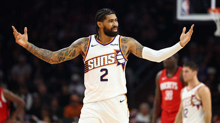 Phoenix Suns center Nick Richards (2) reacts against the Houston Rockets in the first half at Mortgage Matchup Center on November 24, 2025.