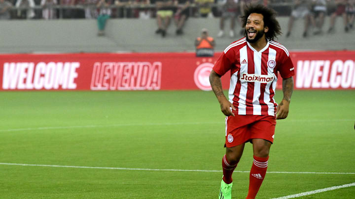 Le Brésilien a reçu un très bel accueil de la part de ses nouveaux supporters. 