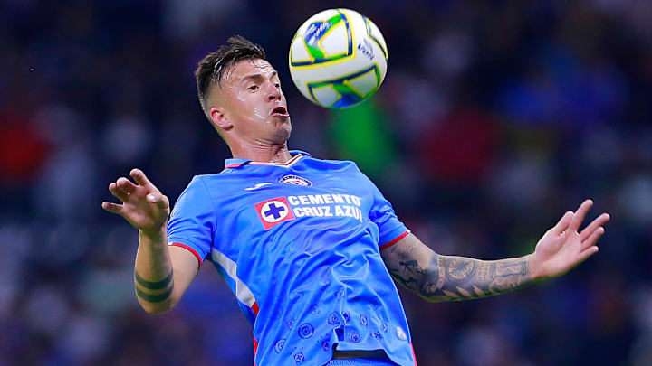 El argentino Augusto Lotti podría salir de Cruz Azul porque interesa a clubes de Argentina, Azerbaiyán y Grecia.