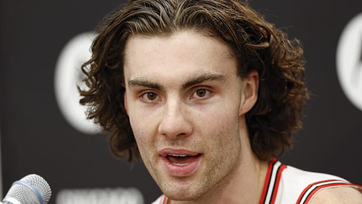 Sep 30, 2024; Chicago, Il, USA; Chicago Bulls guard Josh Giddey (3) speaks to the press during media day. Mandatory Credit: Kamil Krzaczynski-Imagn Images Sep 30, 2024; Chicago, Il, USA; Chicago Bulls guard Josh Giddey (3) speaks to the press during media day. Mandatory Credit: Kamil Krzaczynski-Imagn Images