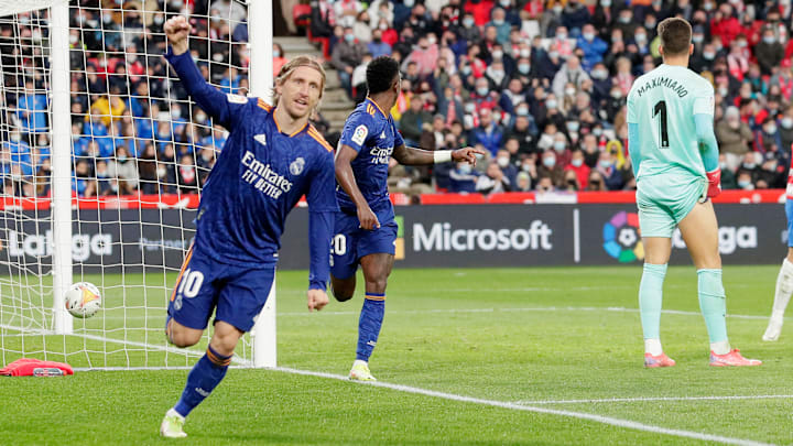 El Real Madrid ganó sin apenas fallos al Granada