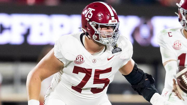 Alabama Crimson Tide offensive lineman Wilkin Formby (75) against the Oklahoma Sooners during the CFP National Playoff First Round at Gaylord Family Oklahoma Memorial Stadium. Alabama Crimson Tide offensive lineman Wilkin Formby (75) against the Oklahoma Sooners during the CFP National Playoff First Round at Gaylord Family Oklahoma Memorial Stadium.