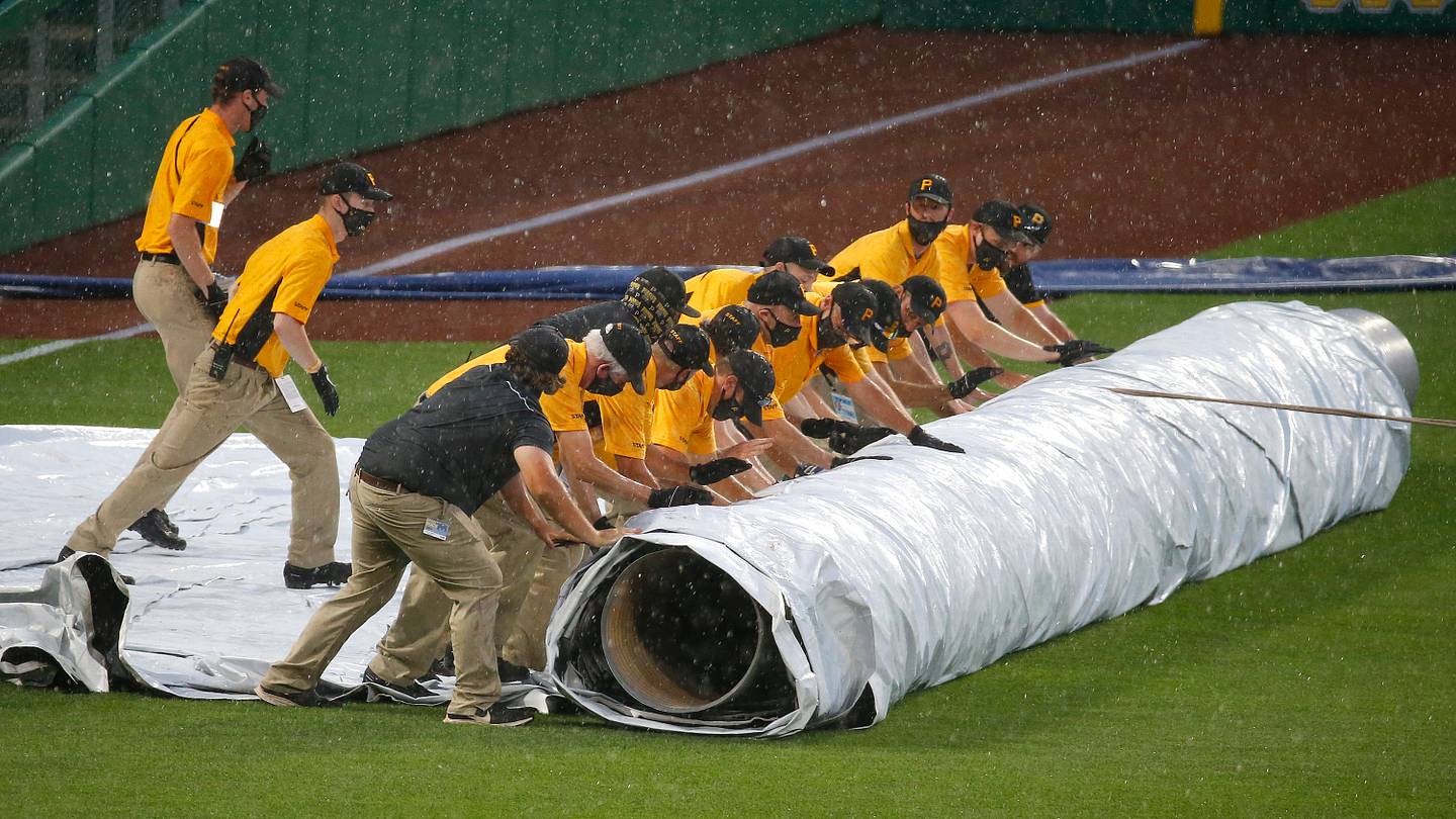Severe Thunderstorms Delay Padres-Pirates Game to 7:50 PM