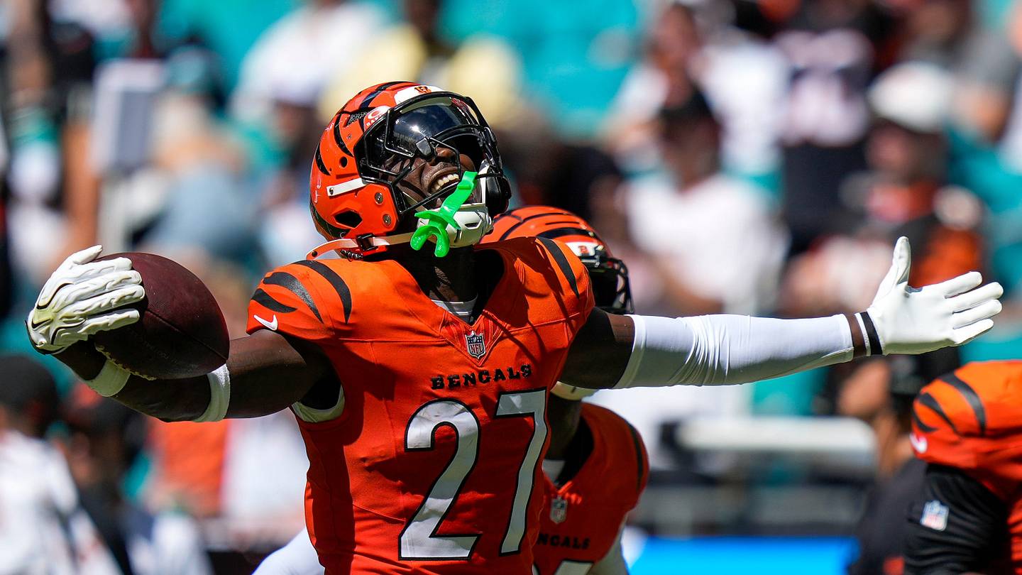 Jordan Battle, Dalton Risner And More Pop With Strong Pro Football Focus Grades Against Dolphins
