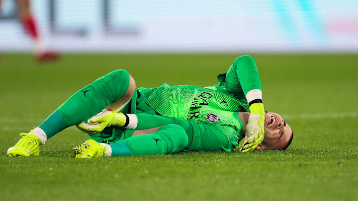 L. Chevalier blessé face à l'AS Monaco en Ligue 1 à Louis II L. Chevalier blessé face à l'AS Monaco en Ligue 1 à Louis II