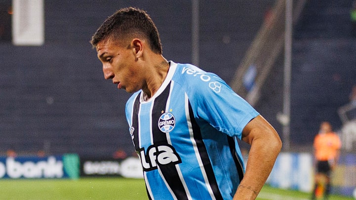 Monsalve foi novidade no Gre-Nal de domingo passado