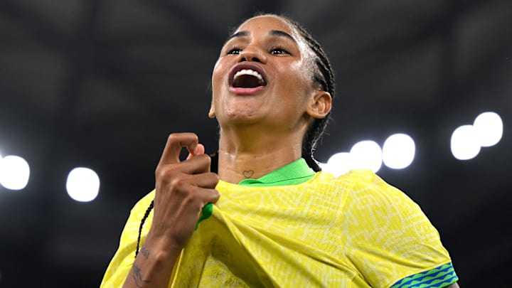 Tarciane marcou o gol que evitou a derrota da Canarinho