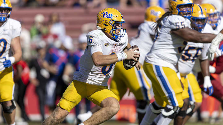 Nov 1, 2025; Stanford, California, USA; Pittsburgh Panthers quarterback Mason Heintschel (6) runs the ball against the Stanford Cardinal during the second quarter at Stanford Stadium. Mandatory Credit: John Hefti-Imagn Images
