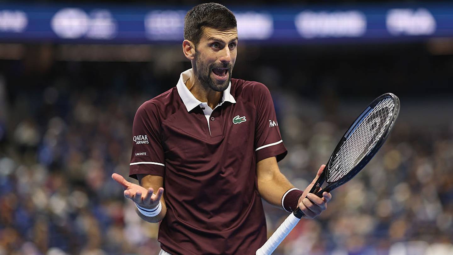 Djokovic estalla contra el juez en duelo ante Zverev: “Debe ser el cambio de reglas más estúpido”