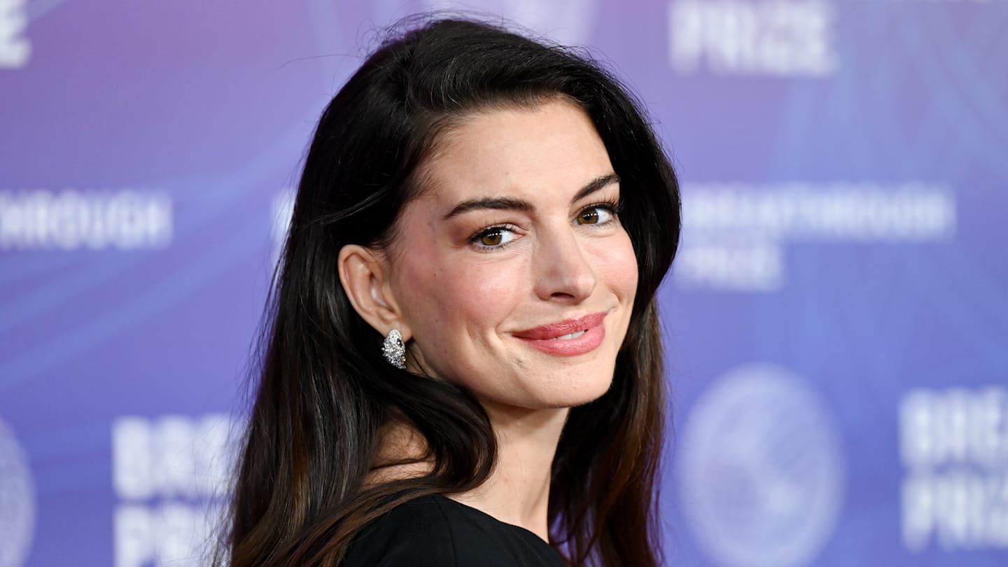Anne Hathaway Named World's Most Beautiful by 'People' Magazine: A Look at Her Recent Red Carpet 'Fits