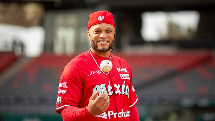 Robinson Canó en el estadio Alfredo Harp Helú. Robinson Canó en el estadio Alfredo Harp Helú.