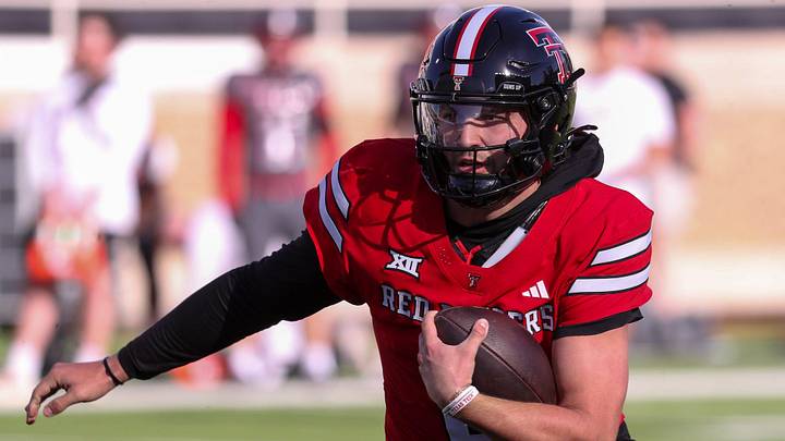 Cowboys Adding Dak Prescott's Successor in 2026 Supplemental Draft Can't Be Ruled  Out