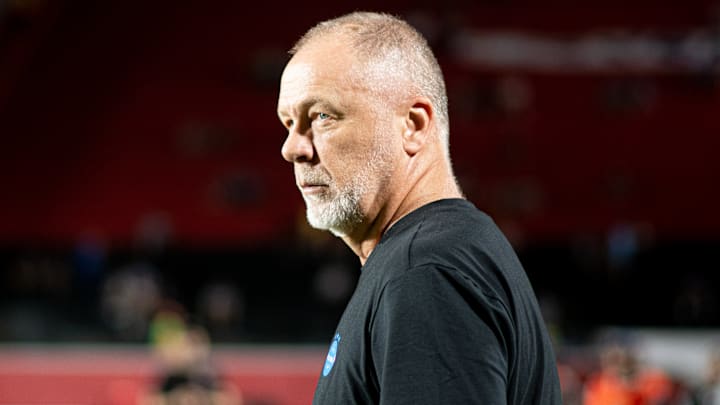 Mano Menezes segue sem encontrar o caminho das vitórias no Grêmio