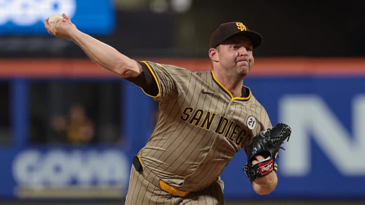 Sep 16, 2025; New York City, New York, USA;  San Diego Padres starting pitcher Michael King (34) delivers a pitch during the second inning against the New York Mets at Citi Field. Mandatory Credit: Vincent Carchietta-Imagn Images