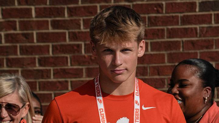 On Wednesday morning, four-star LB Jay Schell announced that he's down to his final two schools, Clemson and Oklahoma.