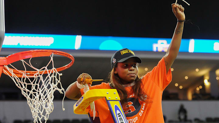 A decade ago, Syracuse women's basketball went on a run to the national title game, and SU is celebrating that journey.