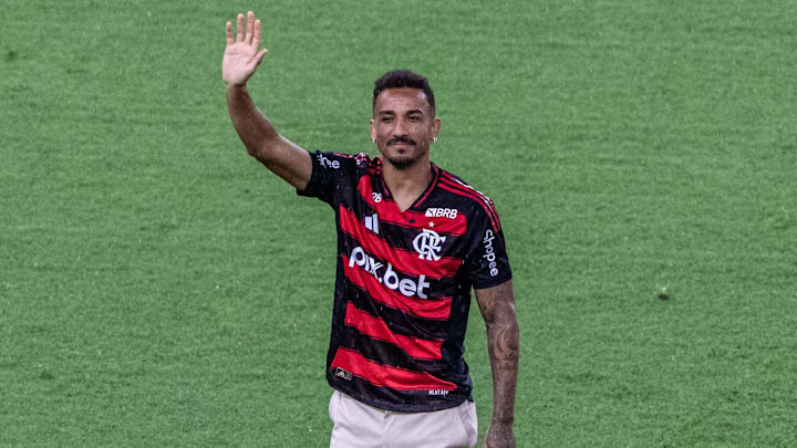 Recém-chegado, Danilo pode estrear hoje pelo Flamengo 