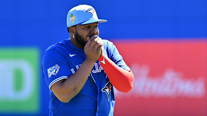 Vladimir Guerrero Jr. prepares for the game. 