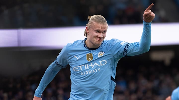 Haaland em ação pelo Manchester City