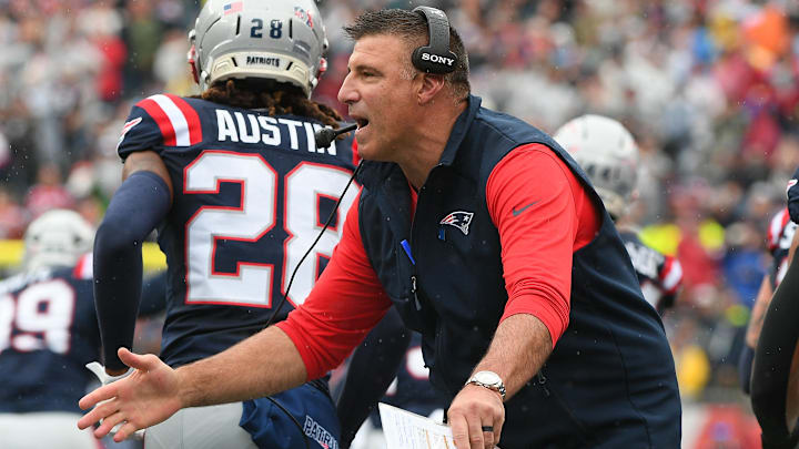 Sep 7, 2025; Foxborough, Massachusetts, USA; New England Patriots head coach Mike Vrabel reacts against the Las Vegas Raiders at Gillette Stadium. Mandatory Credit: Bob DeChiara-Imagn Images