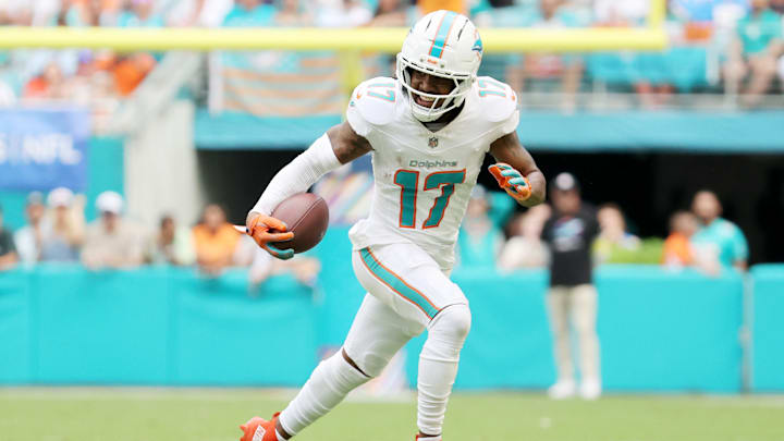 Miami Dolphins wide receiver Jaylen Waddle Miami Dolphins wide receiver Jaylen Waddle