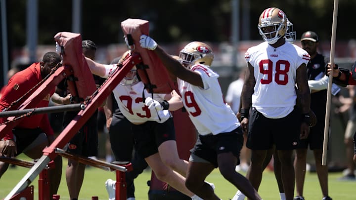 May 9, 2025; Santa Clara, CA, USA; San Francisco 49ers defensive lineman Mikel Williams (98) watches his teammates do blocking drills during the teamís rookie minicamp. Mandatory Credit: D. Ross Cameron-Imagn Images