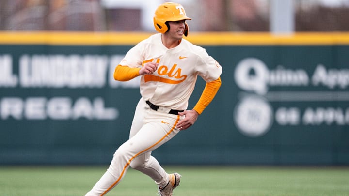 Tennessee's Dean Curley (1) rounds second base during a college baseball game between Tennessee and Hofstra at Lindsey Nelson Stadium in Knoxville on Sunday, Feb. 16, 2025.