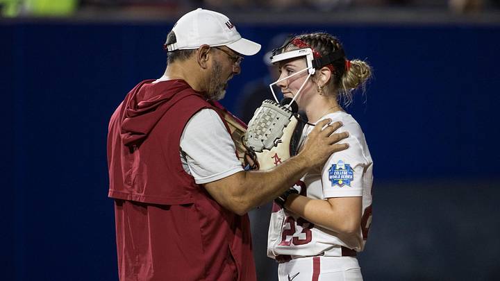 Jun 1, 2026; Oklahoma City, OK, USA; Alabama Crimson Tide head coach Patrick Murphy talks with pitcher Jocelyn Briski (23) during a timeout in the third inning against the Texas Tech Red Raiders during the NCAA Women’s College World Series at Devon Park. Jun 1, 2026; Oklahoma City, OK, USA; Alabama Crimson Tide head coach Patrick Murphy talks with pitcher Jocelyn Briski (23) during a timeout in the third inning against the Texas Tech Red Raiders during the NCAA Women’s College World Series at Devon Park.