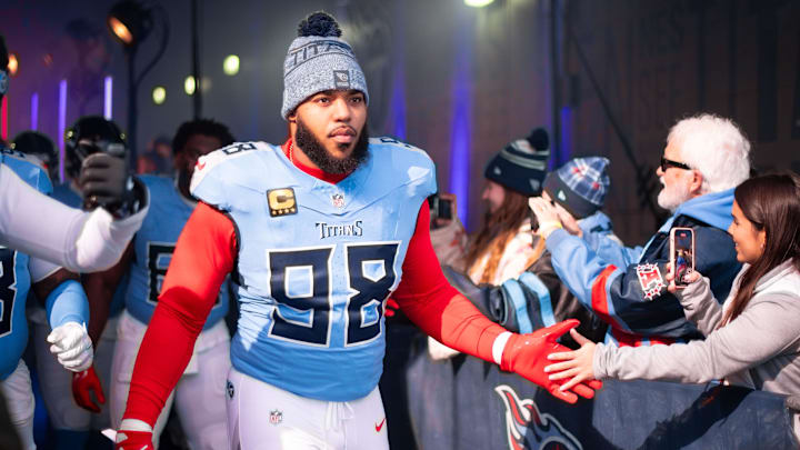 Tennessee Titans defensive tackle Jeffery Simmons (98) Tennessee Titans defensive tackle Jeffery Simmons (98)