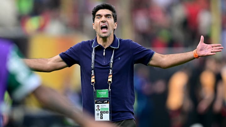 Abel Ferreira tenta levar Palmeiras a mais um título