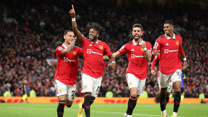 Manchester United frappe un grand coup.