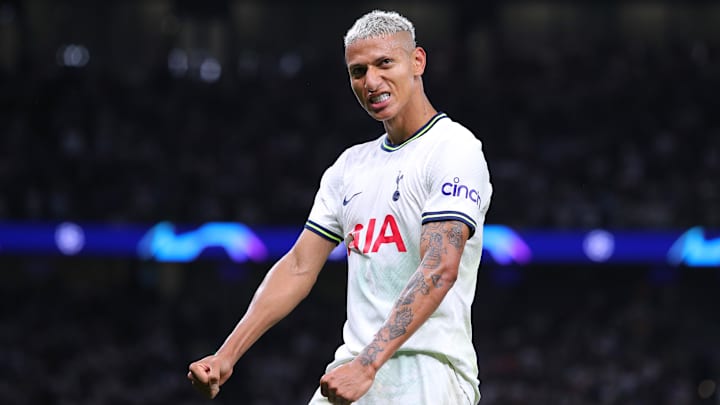 Atacante brasileiro não precisou de muito para conquistar a torcida do Tottenham