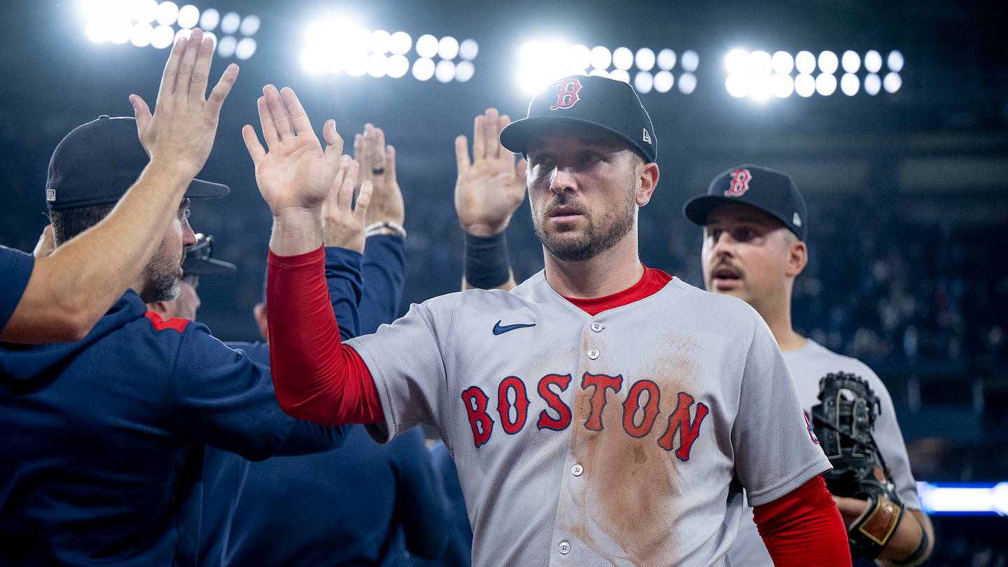 Cubs have multiple ways to add more offense at third base in free agency