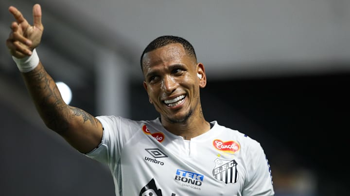 Otero está à disposição de Fábio Carille para mais um jogo do Santos.