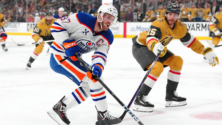 Connor McDavid is the betting favorite to win the Conn Smythe Trophy for the second straight year.