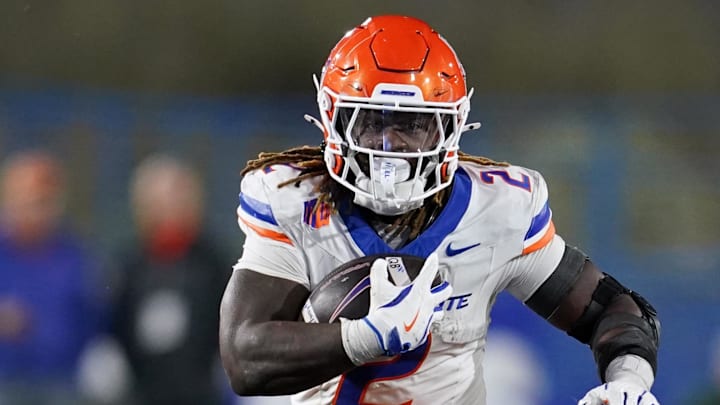 Nov 16, 2024; San Jose, California, USA; Boise State Broncos running back Ashton Jeanty (2) runs the ball against the San Jose State Spartans in the fourth quarter at CEFCU Stadium. Mandatory Credit: Cary Edmondson-Imagn Images