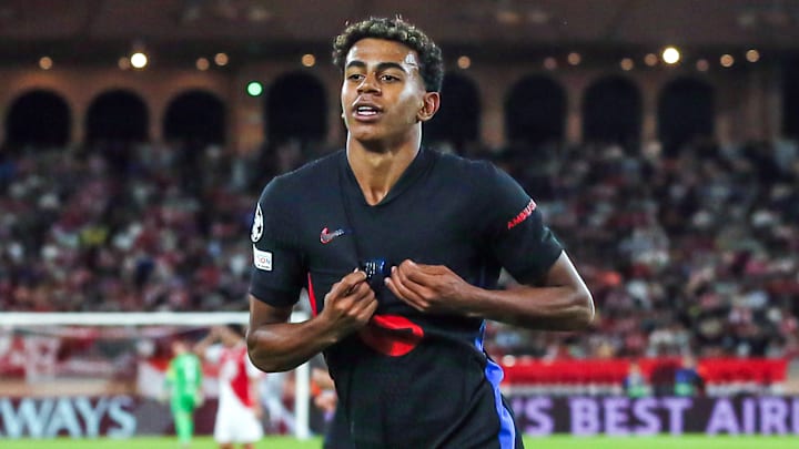 Atacante do Barcelona, Lamine Yamal marcou o primeiro gol dele em Champions League aos 17 anos e 68 dias