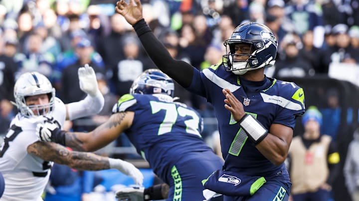 Nov 27, 2022; Seattle, Washington, USA; Seattle Seahawks quarterback Geno Smith (7) passes against the Las Vegas Raiders during the second quarter at Lumen Field. Mandatory Credit: Joe Nicholson-Imagn Images Nov 27, 2022; Seattle, Washington, USA; Seattle Seahawks quarterback Geno Smith (7) passes against the Las Vegas Raiders during the second quarter at Lumen Field. Mandatory Credit: Joe Nicholson-Imagn Images