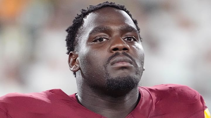 Washington Commanders guard Chris Paul (75) Mandatory Credit: Jeff Hanisch-Imagn Images