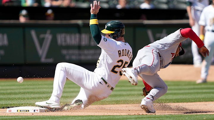Los Angeles Angels v Oakland Athletics