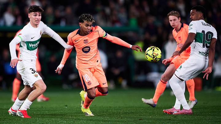 Elche CF v FC Barcelona - LaLiga EA Sports Elche CF v FC Barcelona - LaLiga EA Sports