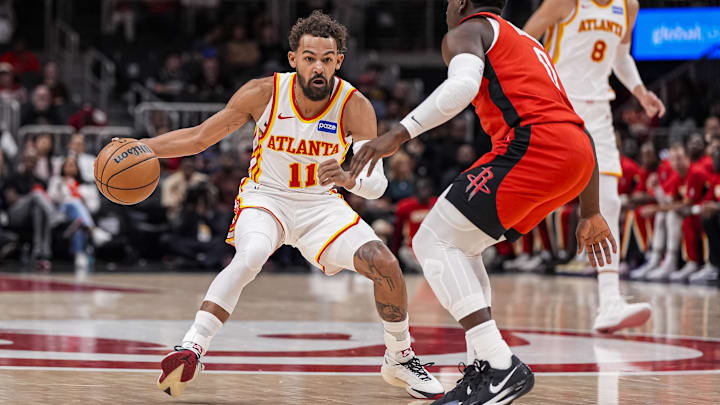 Atlanta Hawks point guard Trae Young debuted the Air Jordan 40 "Chicago" colorway. Atlanta Hawks point guard Trae Young debuted the Air Jordan 40 "Chicago" colorway.