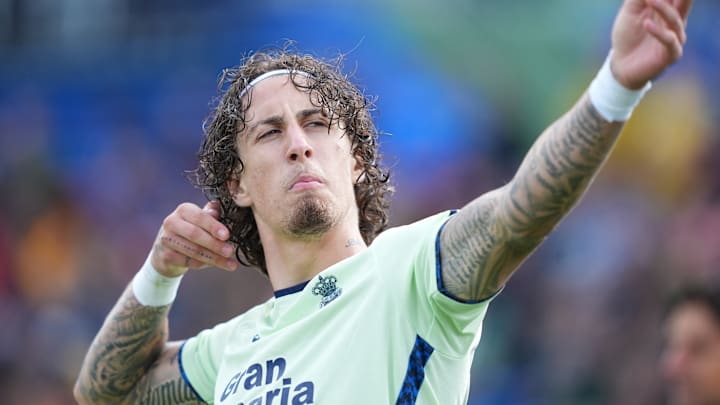 Fabio Silva im Trikot von UD Las Palmas. Trägt er bald das BVB-Dress?