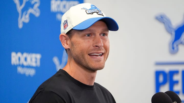 New Bears coach Ben Johnson, the former Lions offensive cooridnator, is the AP assistant coach of the year.